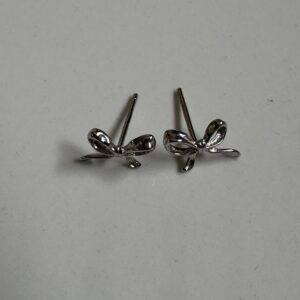 bow studs