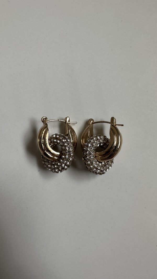 duo huggie hoops