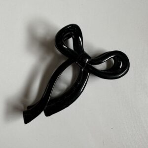 coquette hair clip (medium)